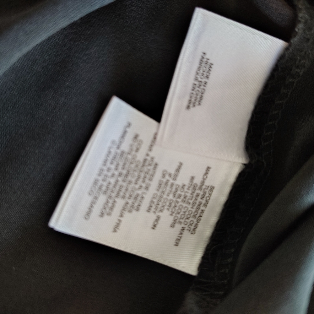Anne Klein Black Knit Gold Zip Top Blouse M - Picture 8 of 9